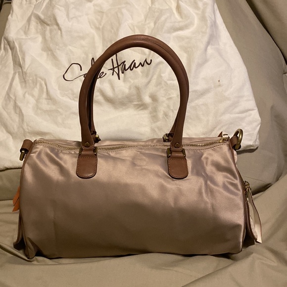 Cole Haan Shoulder Bag Like New with Storage Bag - Picture 2 of 14